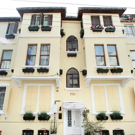 Sari Konak Business Guest house