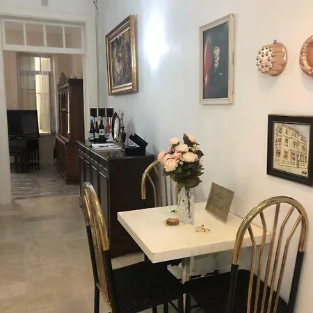 Sari Konak Business Pensiune İzmir